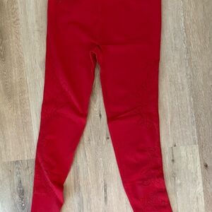 Fabletics High-Waisted Lace Seamless Legging